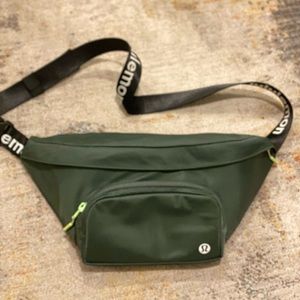 Lululemon bag